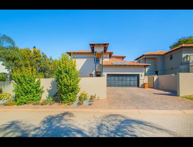 3 BEDROOM HOUSE FOR SALE IN NORTH RIDING